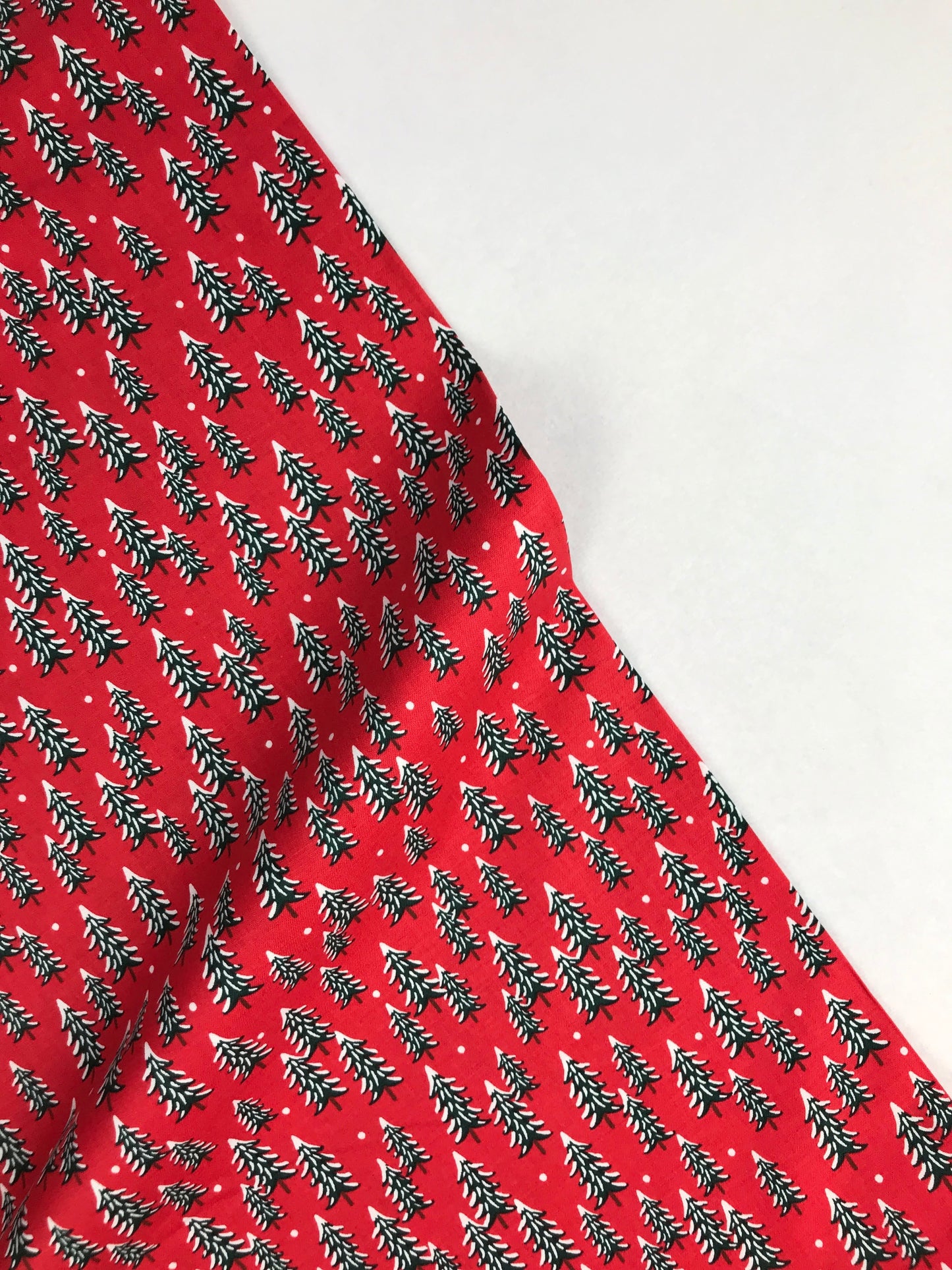 Rifle Paper Co - Cotton + Steel - Holiday Classics - Fur Trees Red Silver Metallic