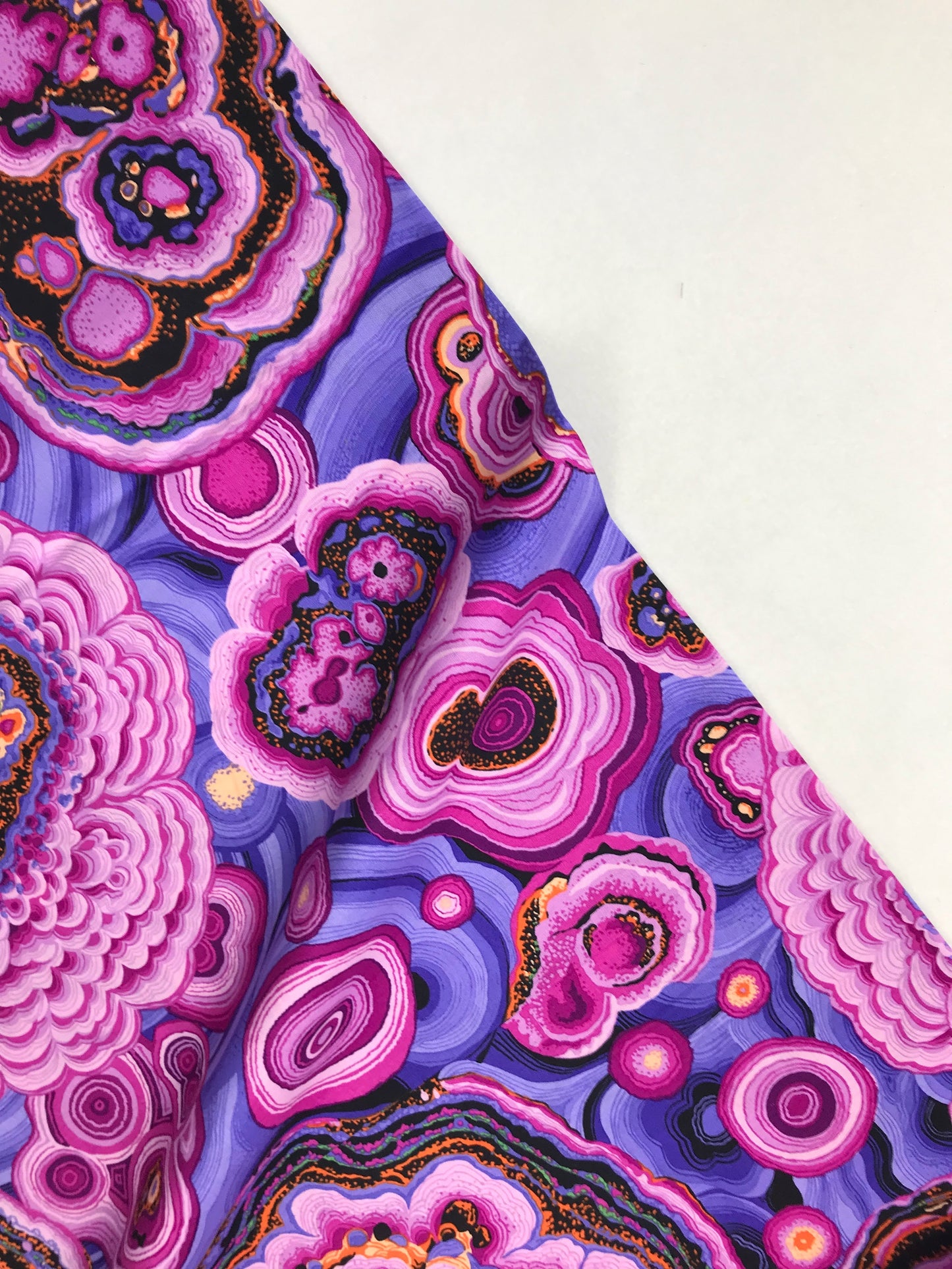 Freespirit - Philip Jacobs - Kaffe Fassett Collective - Agate Magenta
