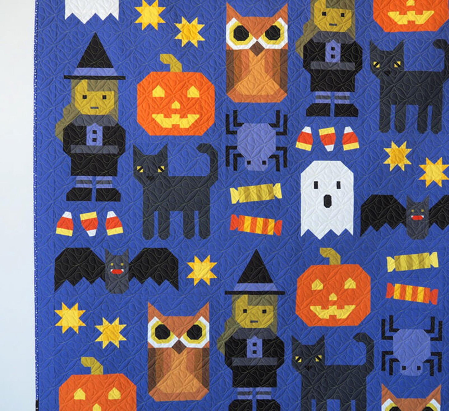 Happy Halloween Quilt Pattern - Elizabeth Hartman - 2 Sizes