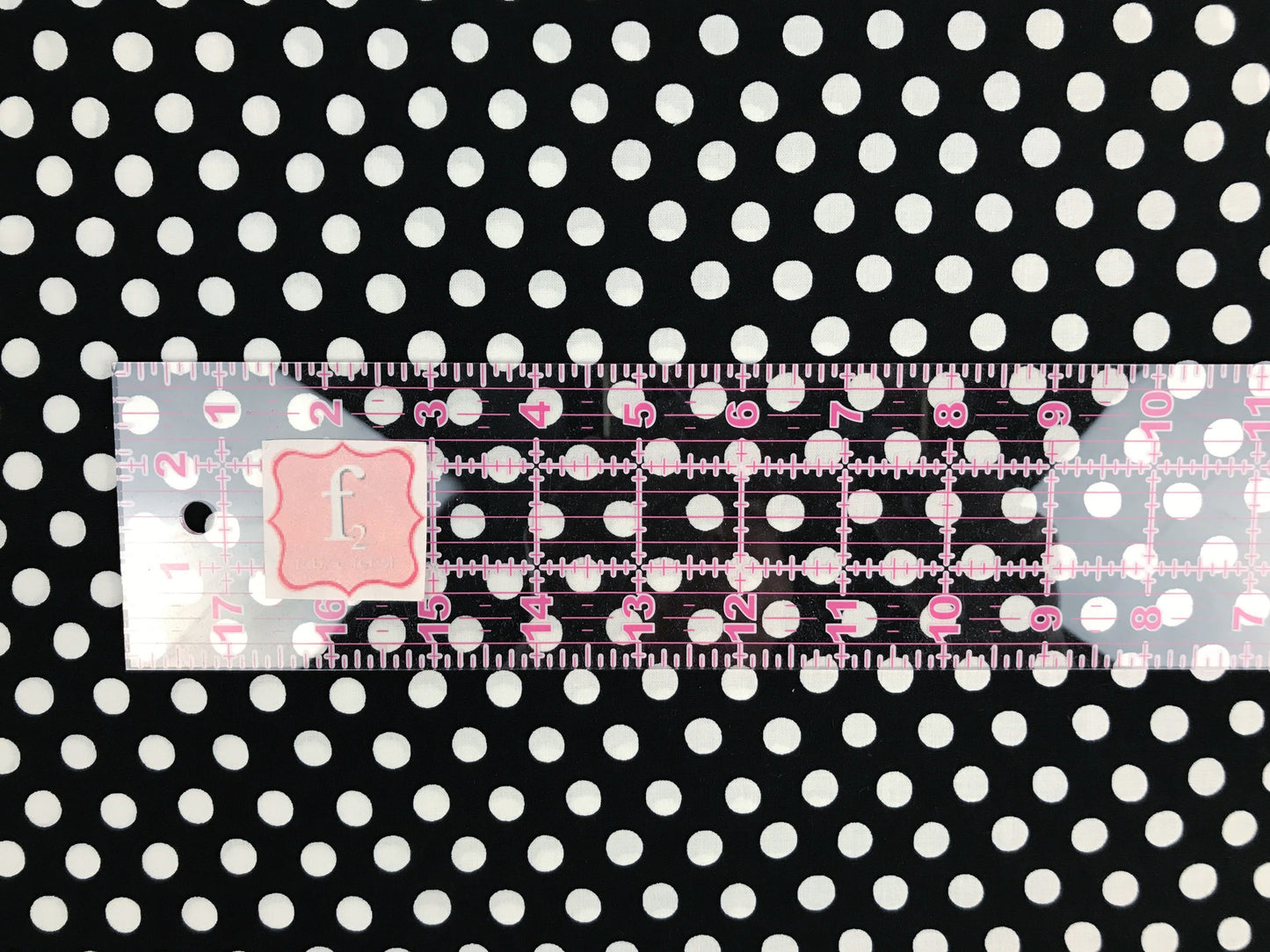 Freespirit - Kaffe Fassett - Spot Noir - PWGP070-Noir