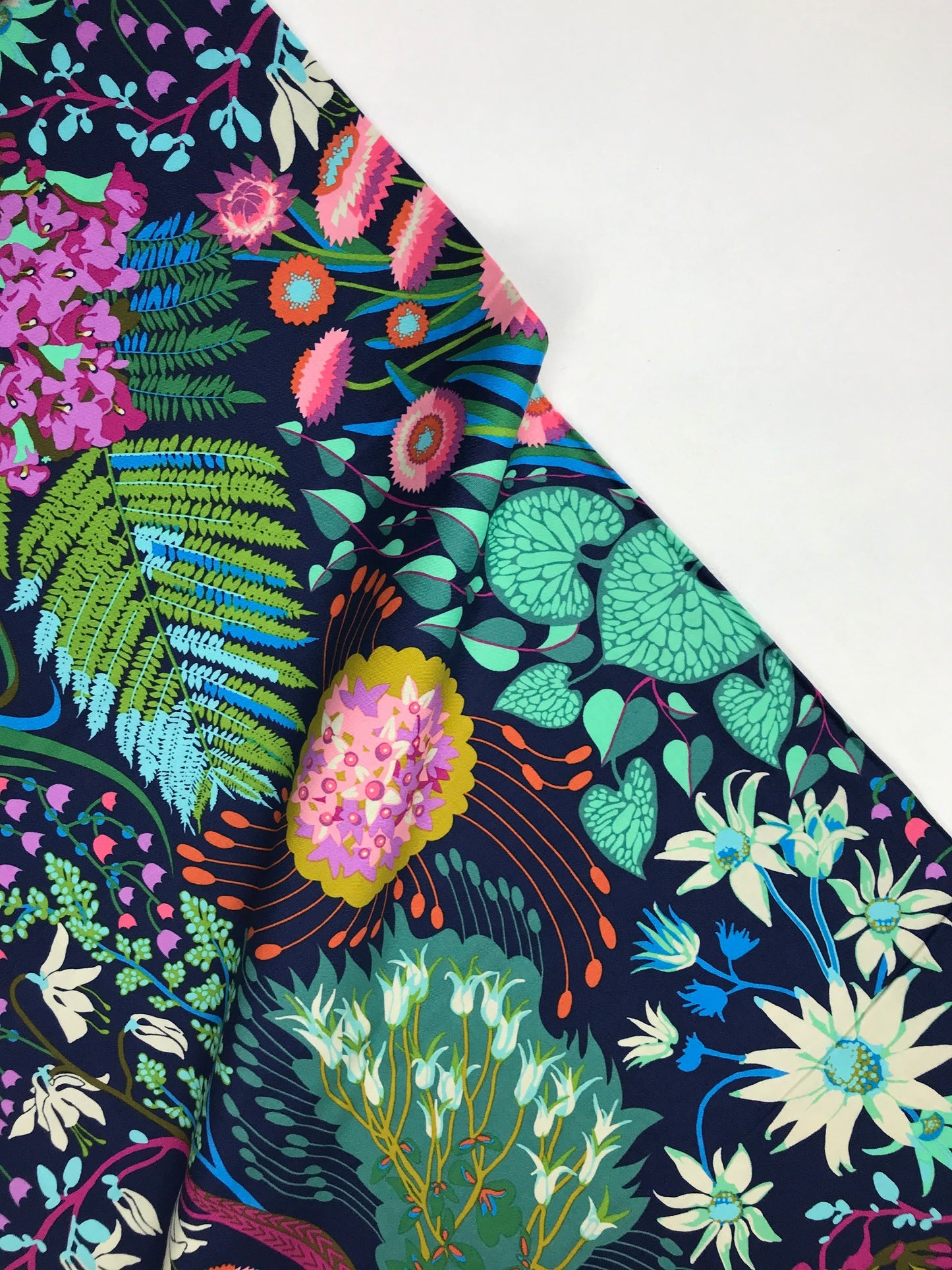 freespirit fabric anna maria horner love always am source code glisten Fabric Fetish