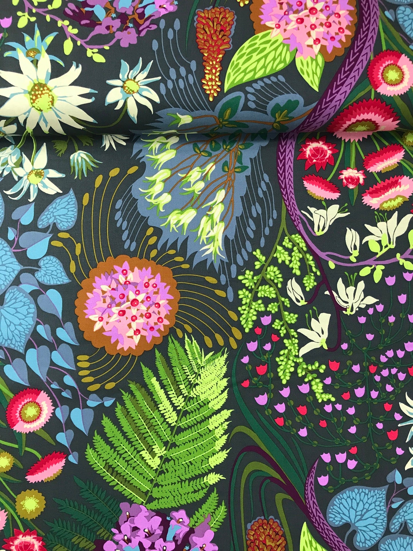 copy of freespirit fabric anna maria horner love always am source code glisten Fabric Fetish