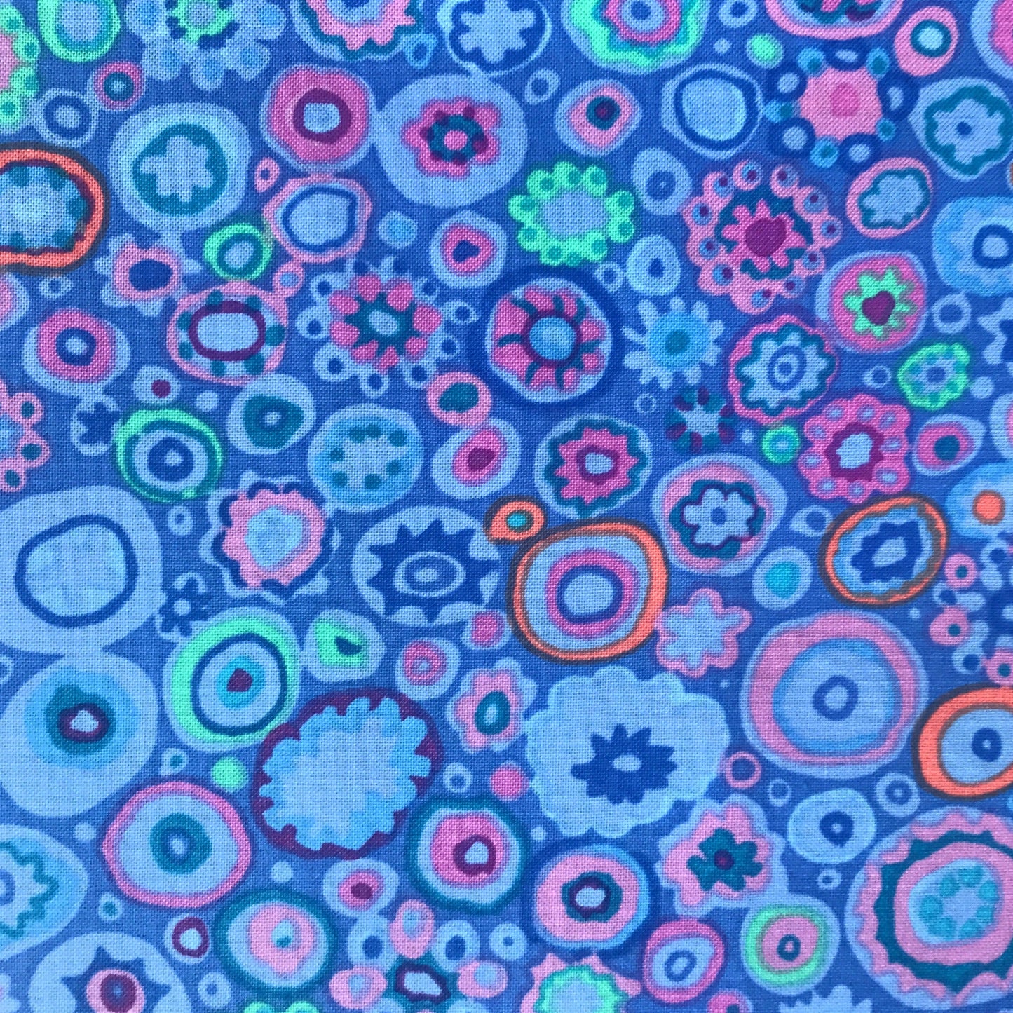 Freespirit - Kaffe Fassett - Paperweight Blue