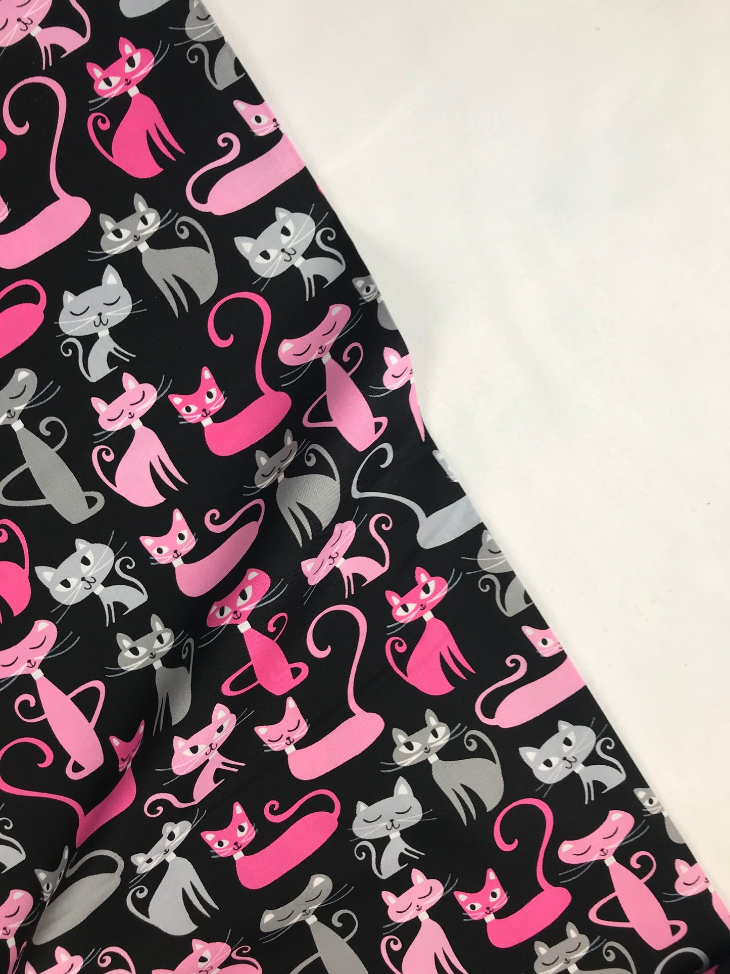 robert kaufman robin zingone whiskers and tails black cats Fabric Fetish