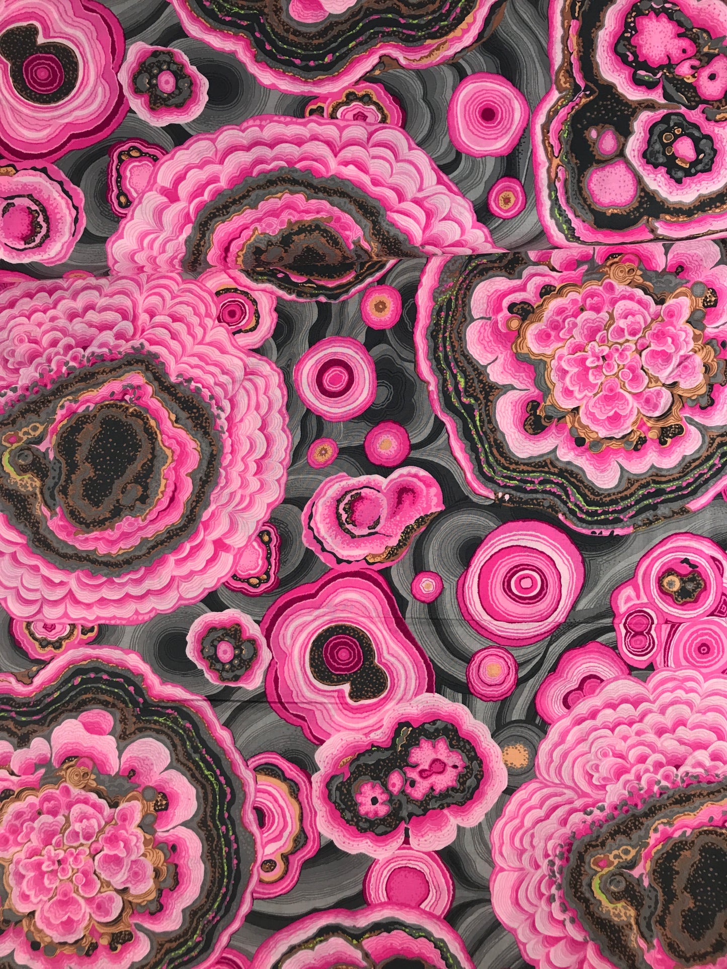 freespirit philip jacobs kaffe fassett fall 2020 agate pink Fabric Fetish