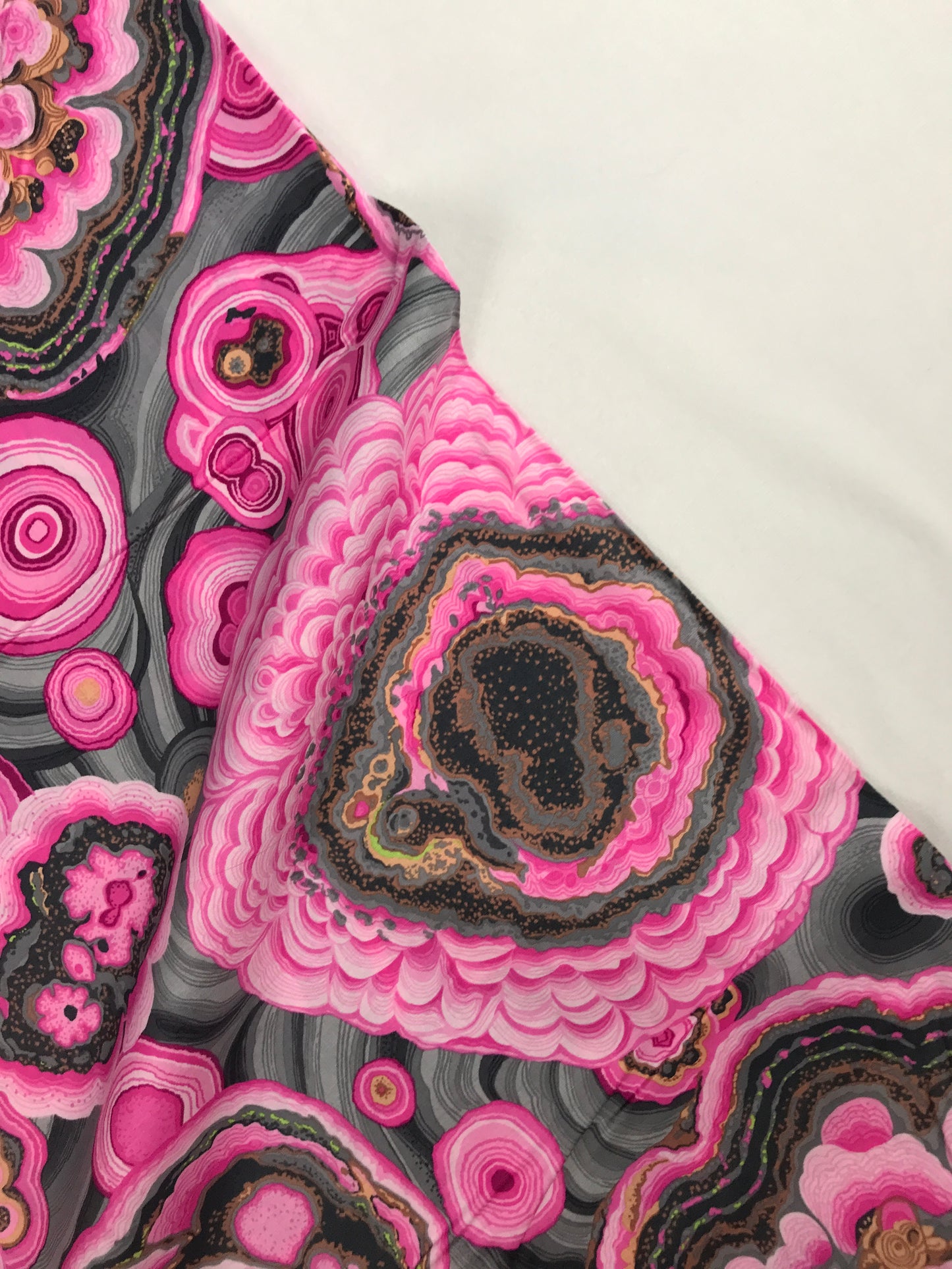 freespirit philip jacobs kaffe fassett fall 2020 agate pink Fabric Fetish