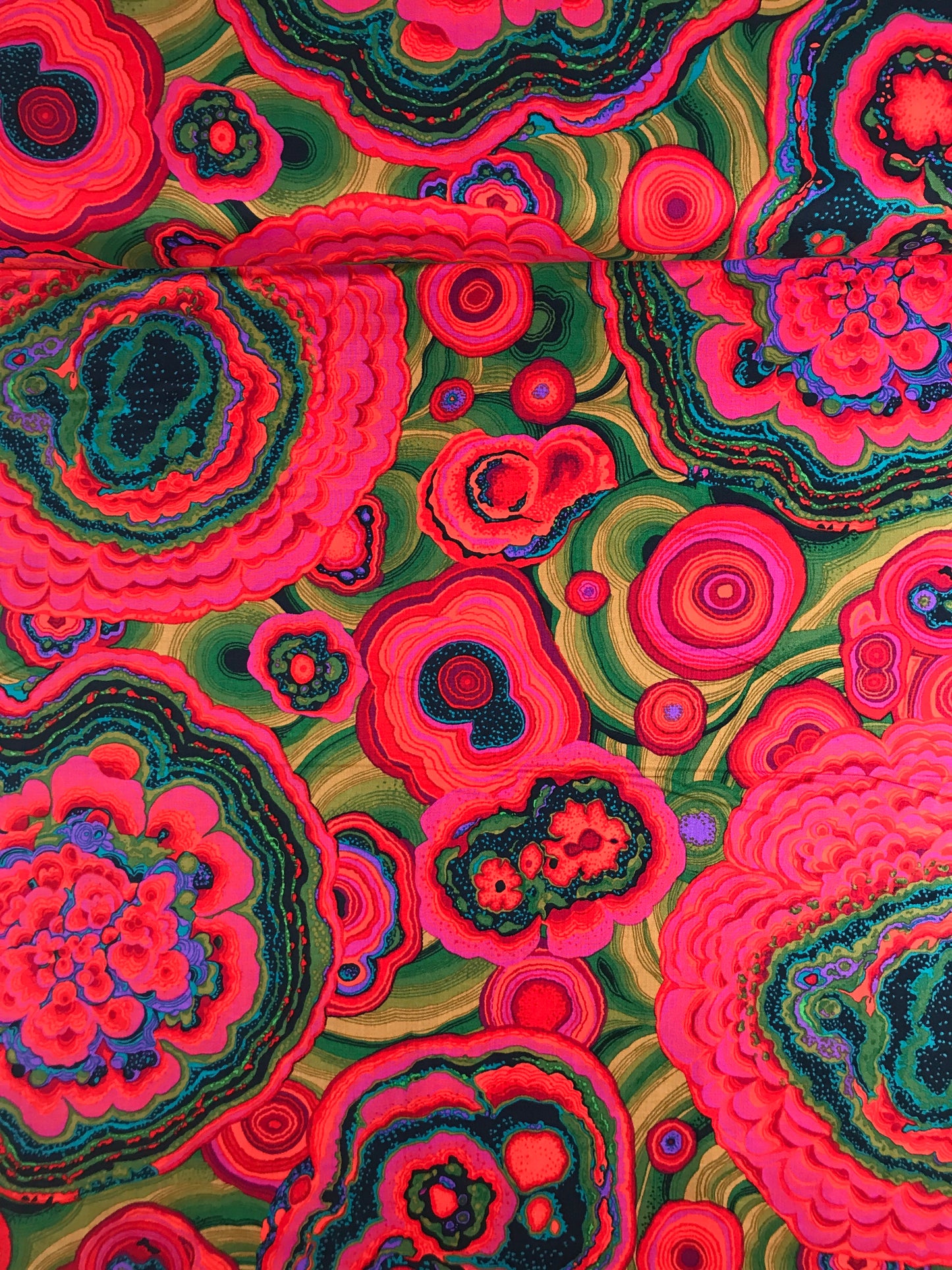 freespirit philip jacobs kaffe fassett fall 2020 agate red Fabric Fetish