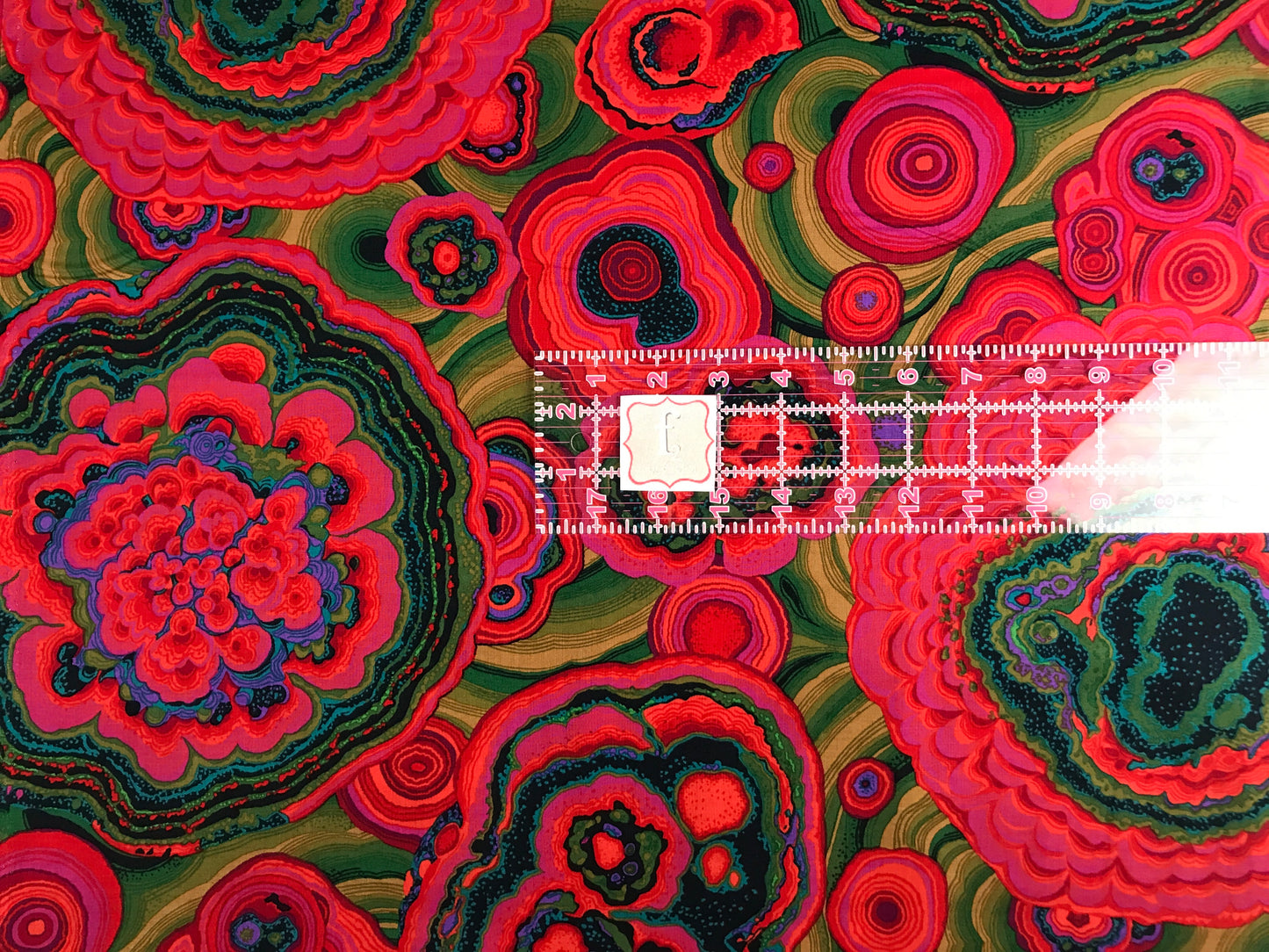 freespirit philip jacobs kaffe fassett fall 2020 agate red Fabric Fetish