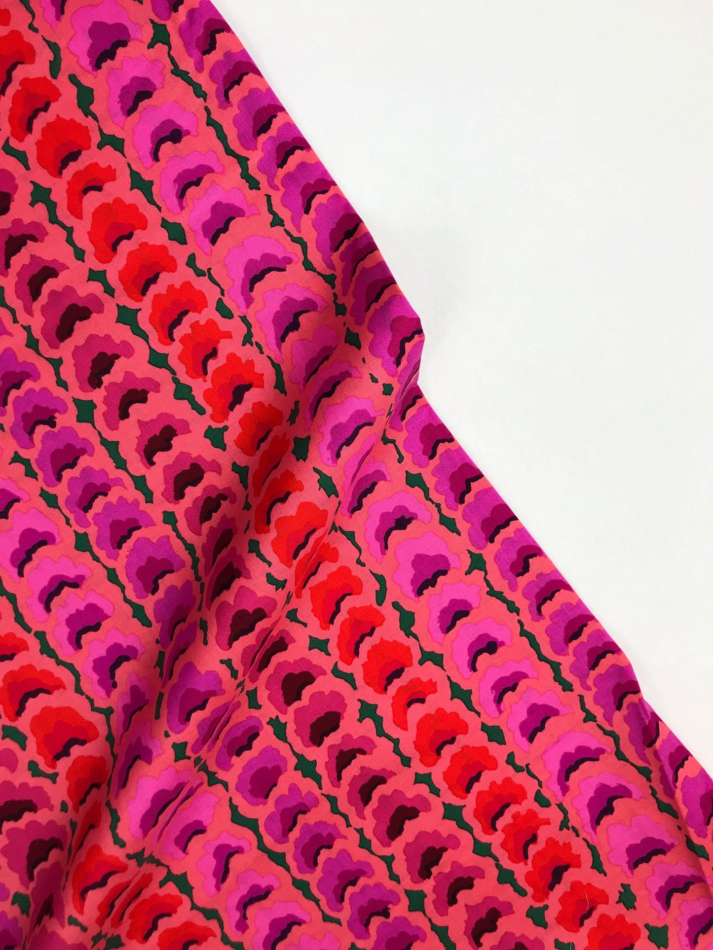Garlands Red Kaffe Fassett Collective FreeSpirit Fabric PWGP181 100% Quilters Cotton Fabric Fetish