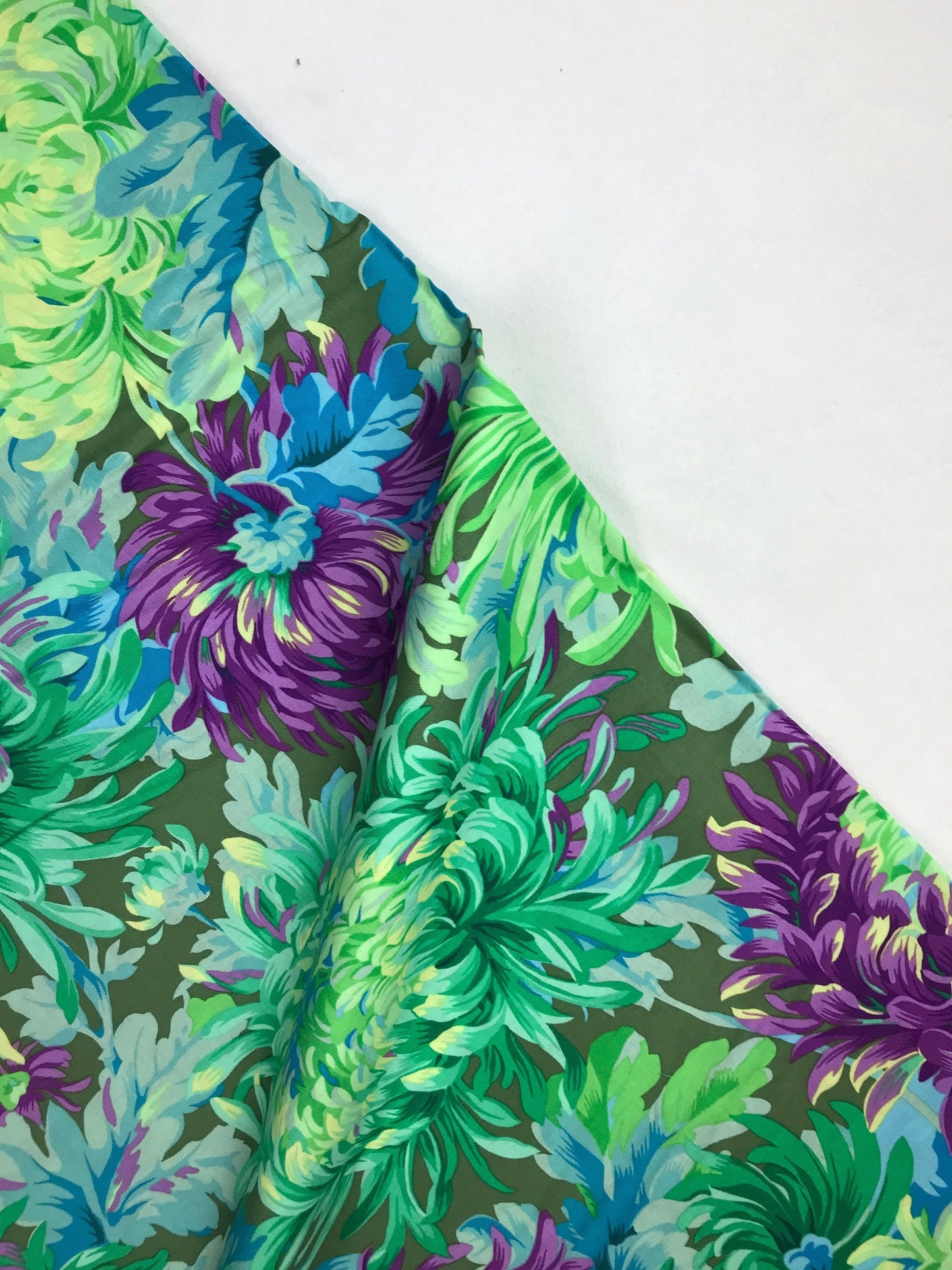 Shaggy Aqua Philip Jacobs Kaffe Fassett Collective PWPJ072 100% Quilters Cotton Fabric Fetish