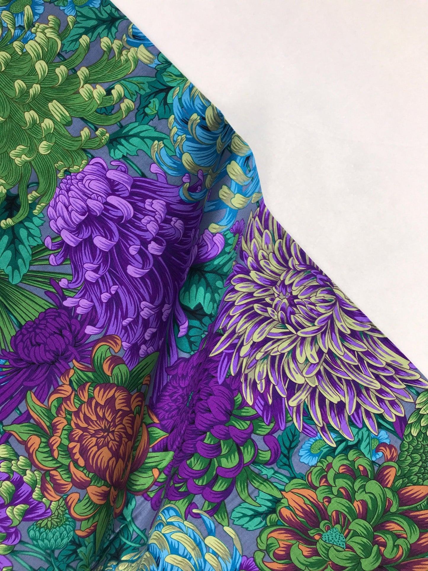 Hokusai's Mums Green Philip Jacobs Kaffe Fassett Collective PWPJ107 Fabric Fetish