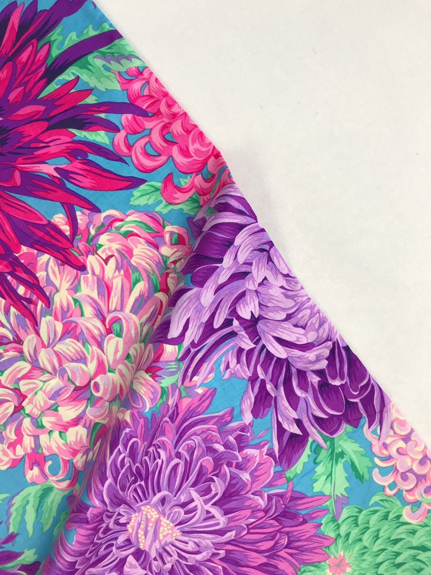 Japanese Chrysanthemum Magenta Philip Jacobs Kaffe Fassett Collective PWPJ041 100% Quilters Cotton Fabric Fetish